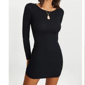 PrettyLittleThing / Ribbed Long Sleeve Mini Dress